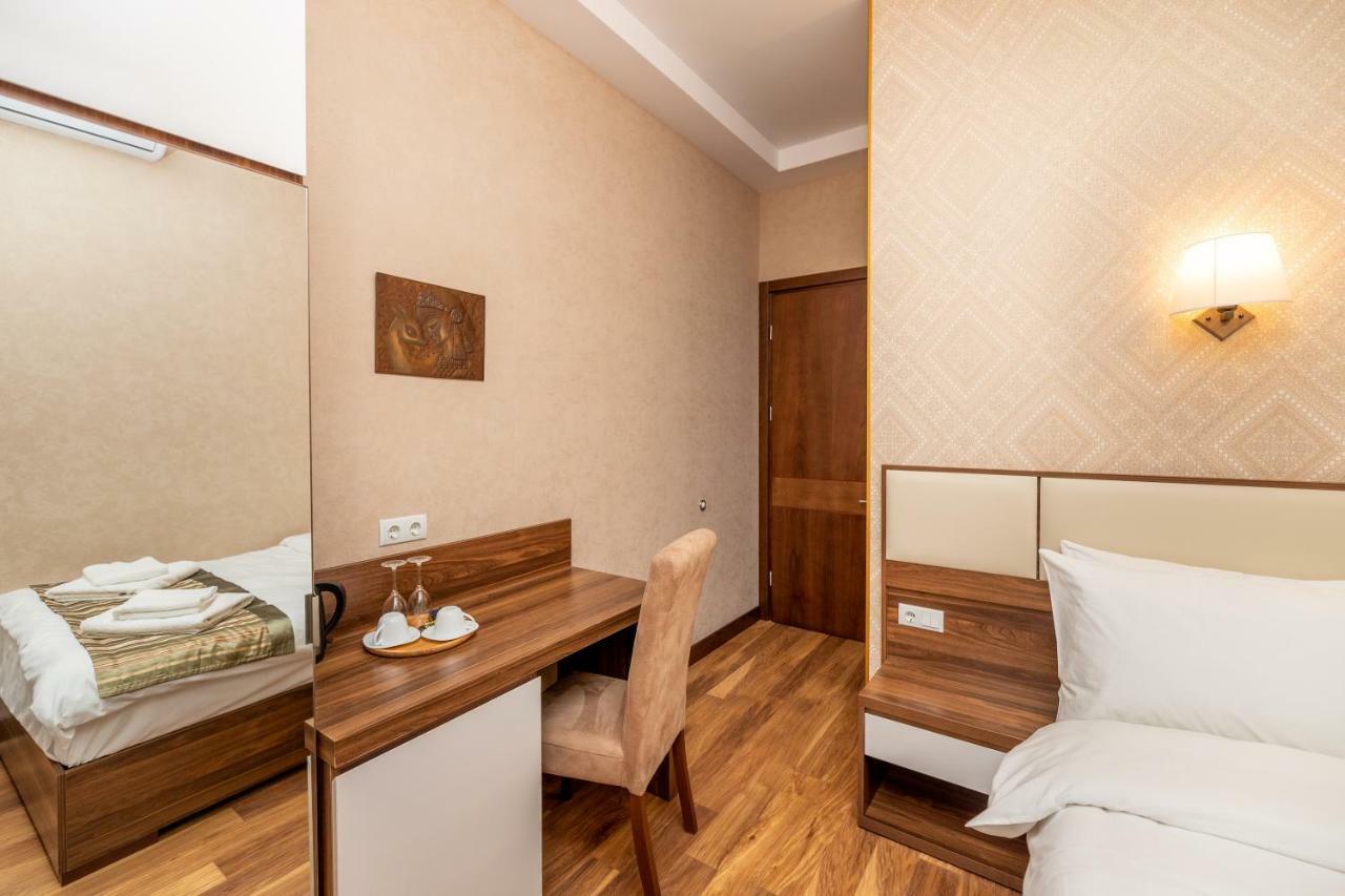 טביליסי Ornament Hotel מראה חיצוני תמונה
